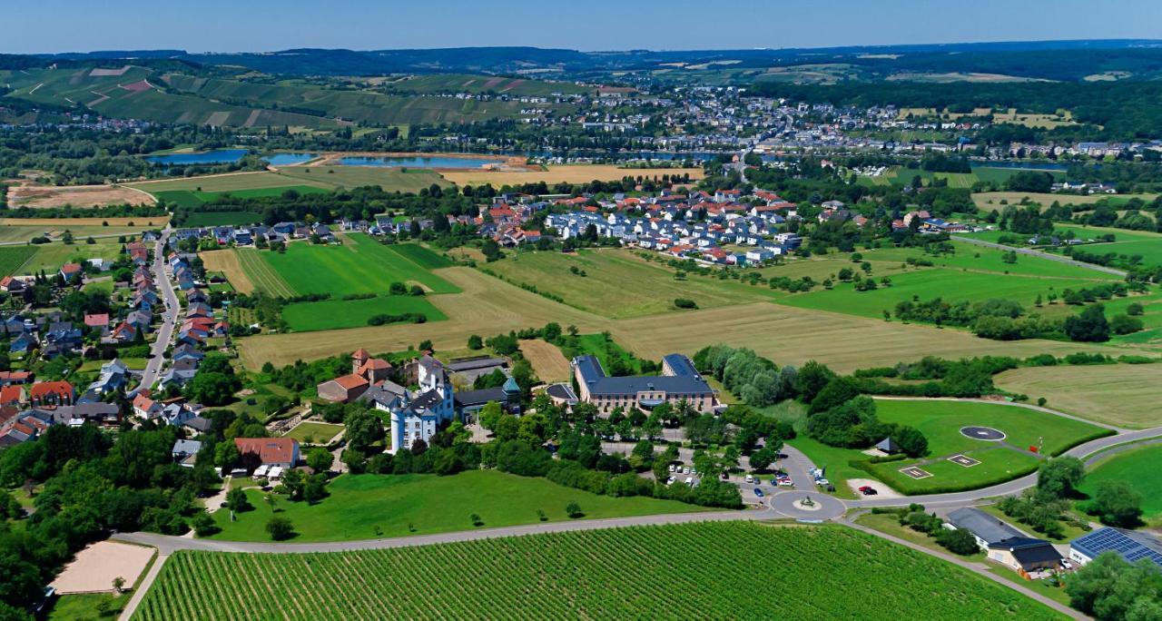 斯加罗斯伯格维克特雷迪斯酒店 嫩尼希 外观 照片 Aerial view