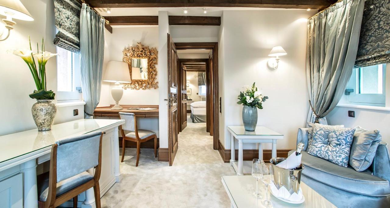 斯加罗斯伯格维克特雷迪斯酒店 嫩尼希 外观 照片 The interior of a suite at The Swan