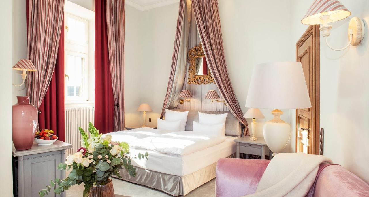 斯加罗斯伯格维克特雷迪斯酒店 嫩尼希 外观 照片 A room at the Hotel Axelmannstein