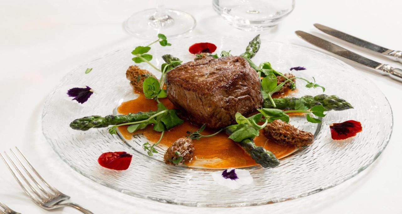 斯加罗斯伯格维克特雷迪斯酒店 嫩尼希 外观 照片 A steak prepared sous-vide