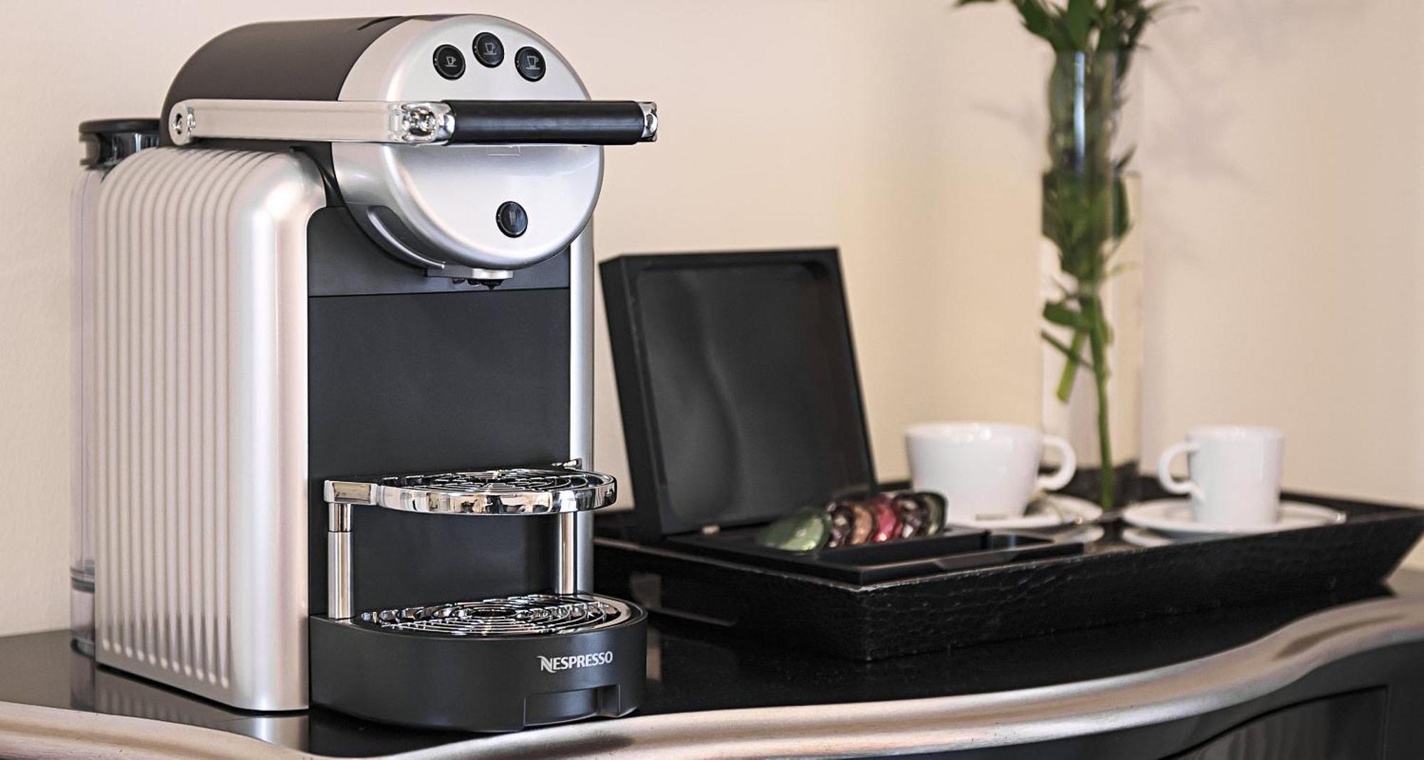 斯加罗斯伯格维克特雷迪斯酒店 嫩尼希 外观 照片 A Nespresso coffee machine